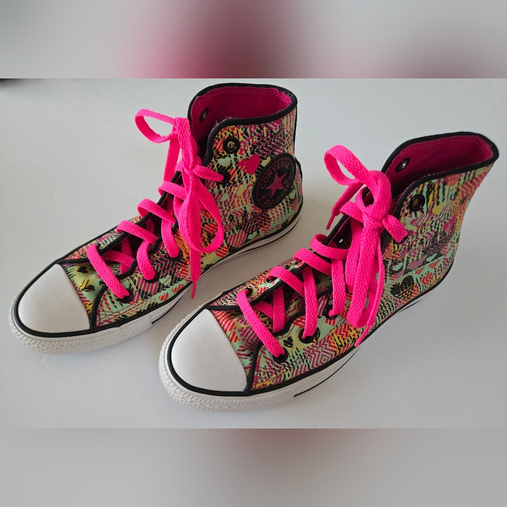 Converse High-Top Sneakers w/ Zipper & Pink Laces 6 Big Kids